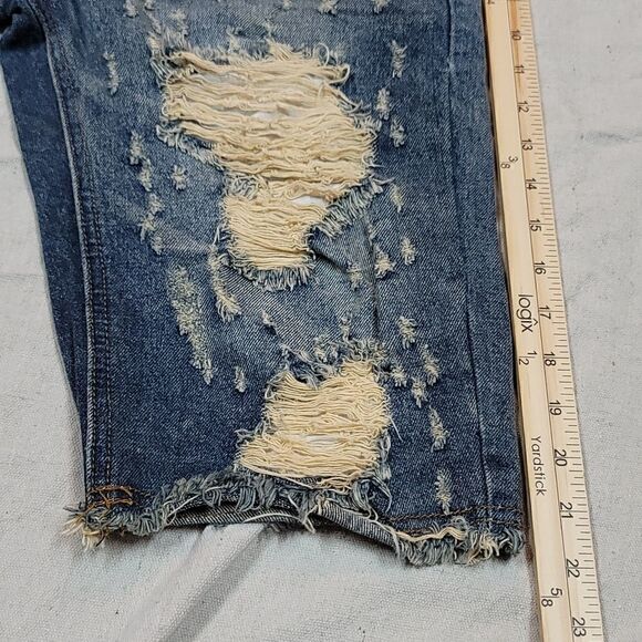.ens Trill Nation Jean Distressed Shorts - Picture 2 of 12